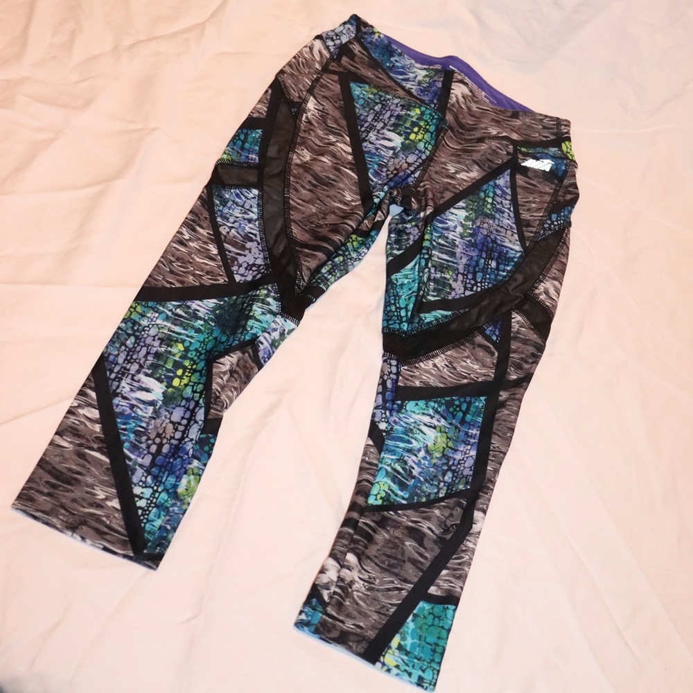 Colorful Legging Capris - Picture 2 of 5